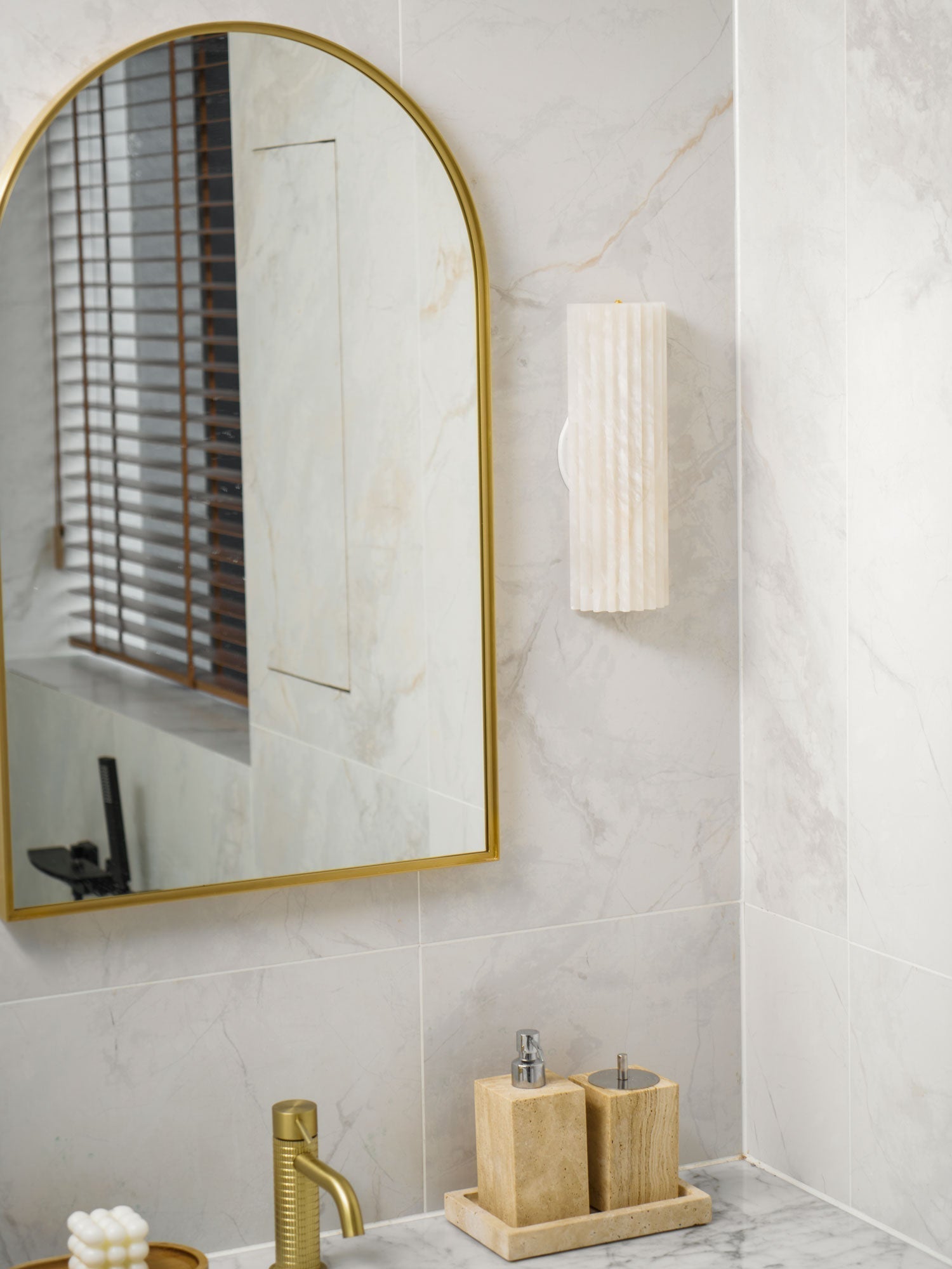 Alabaster Wall Sconce Light Fixture – Modern LED Wall Light