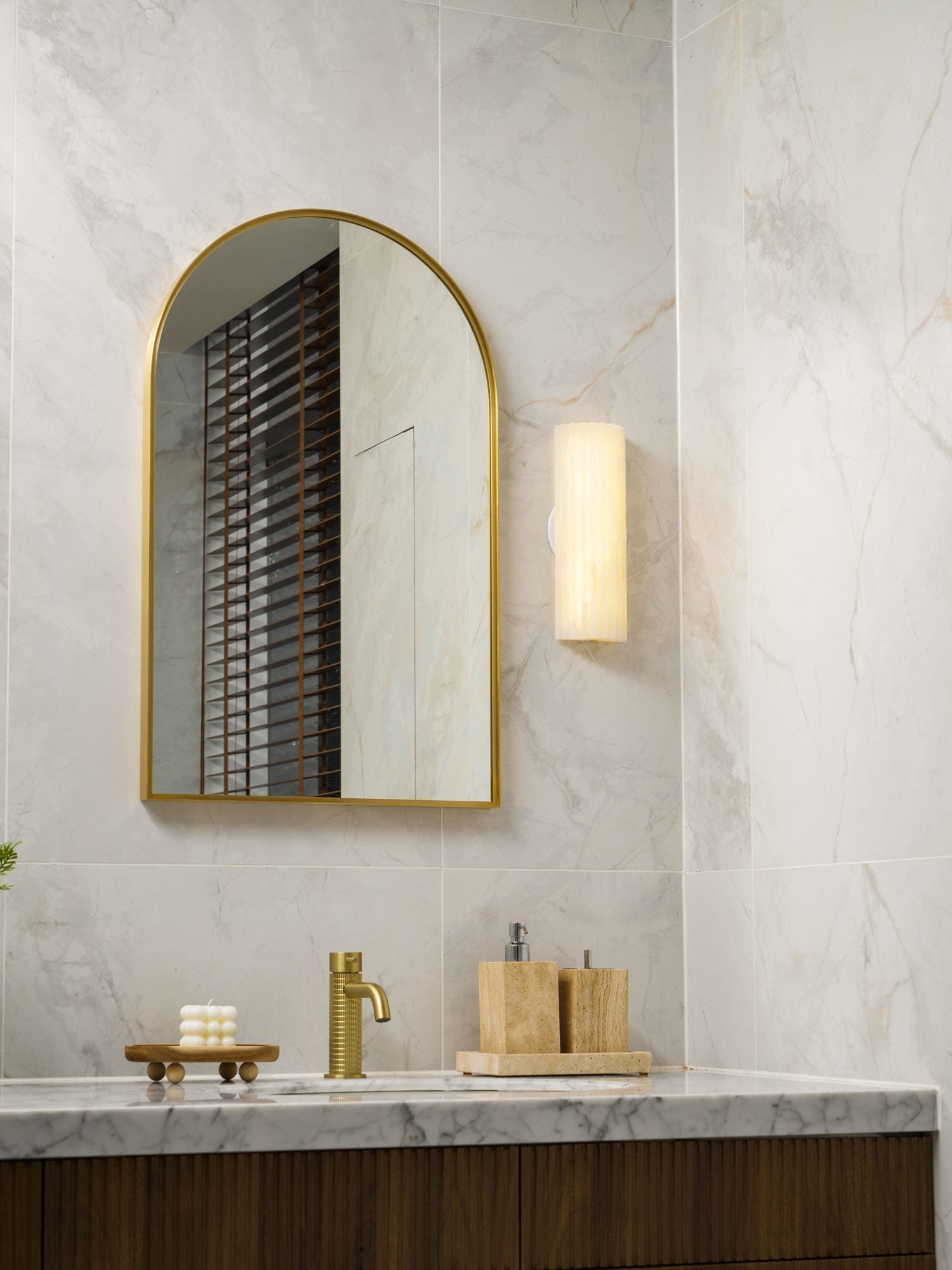 Alabaster Wall Sconce Light Fixture – Modern LED Wall Light