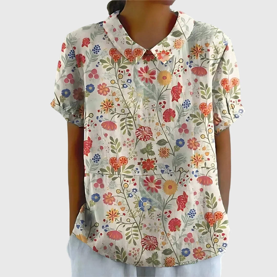 Floral Blouse – Elegant Warm-Weather Look