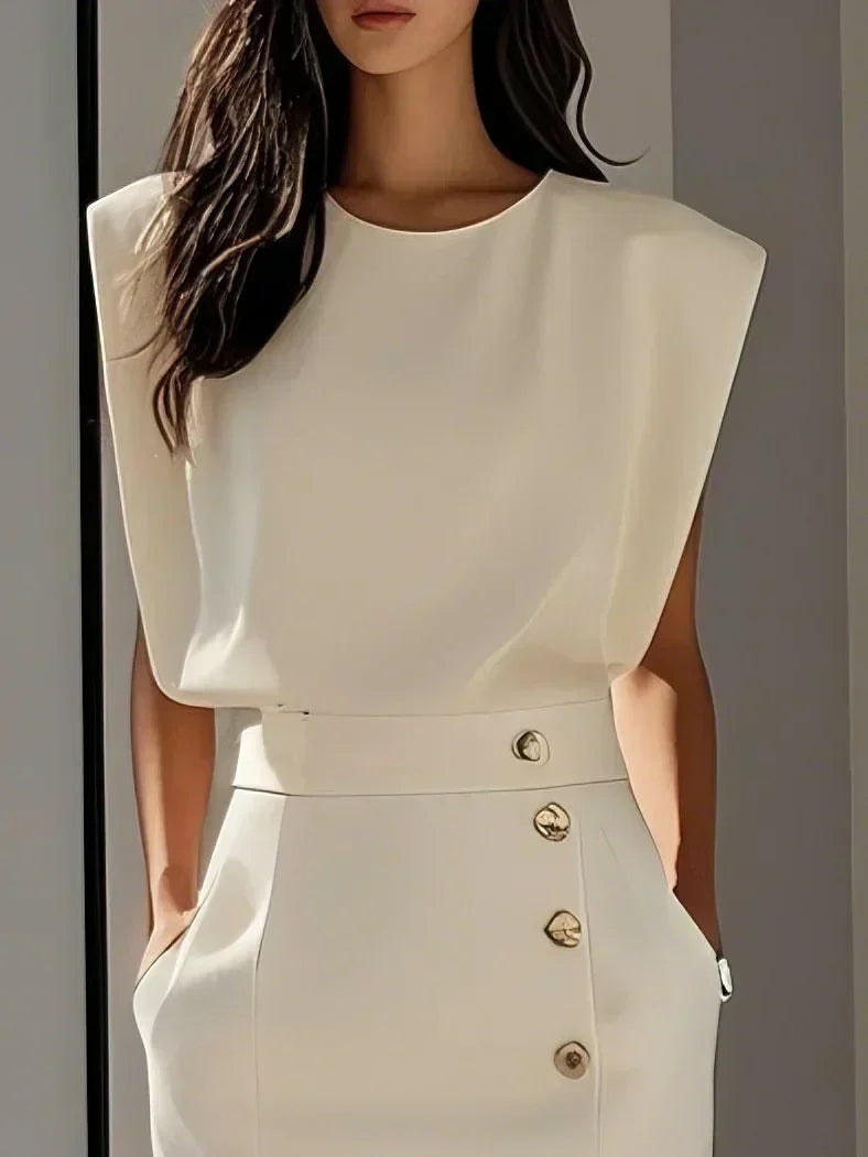 Midi Round-Neck Dress – Elegant Warm-Weather Look