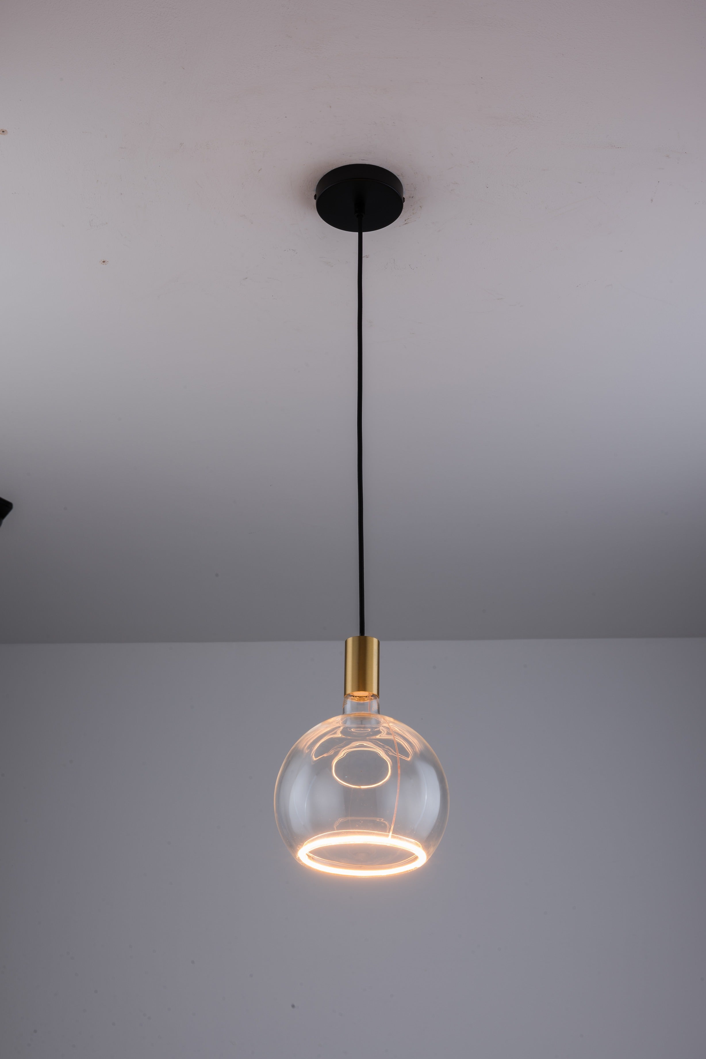 Modern Pendant Light Fixture – Hanging Ceiling Light for Kitchen Island, Bedside & Hallway