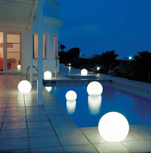 LED Outdoor Globe Light – Rechargeable Waterproof Garden Light