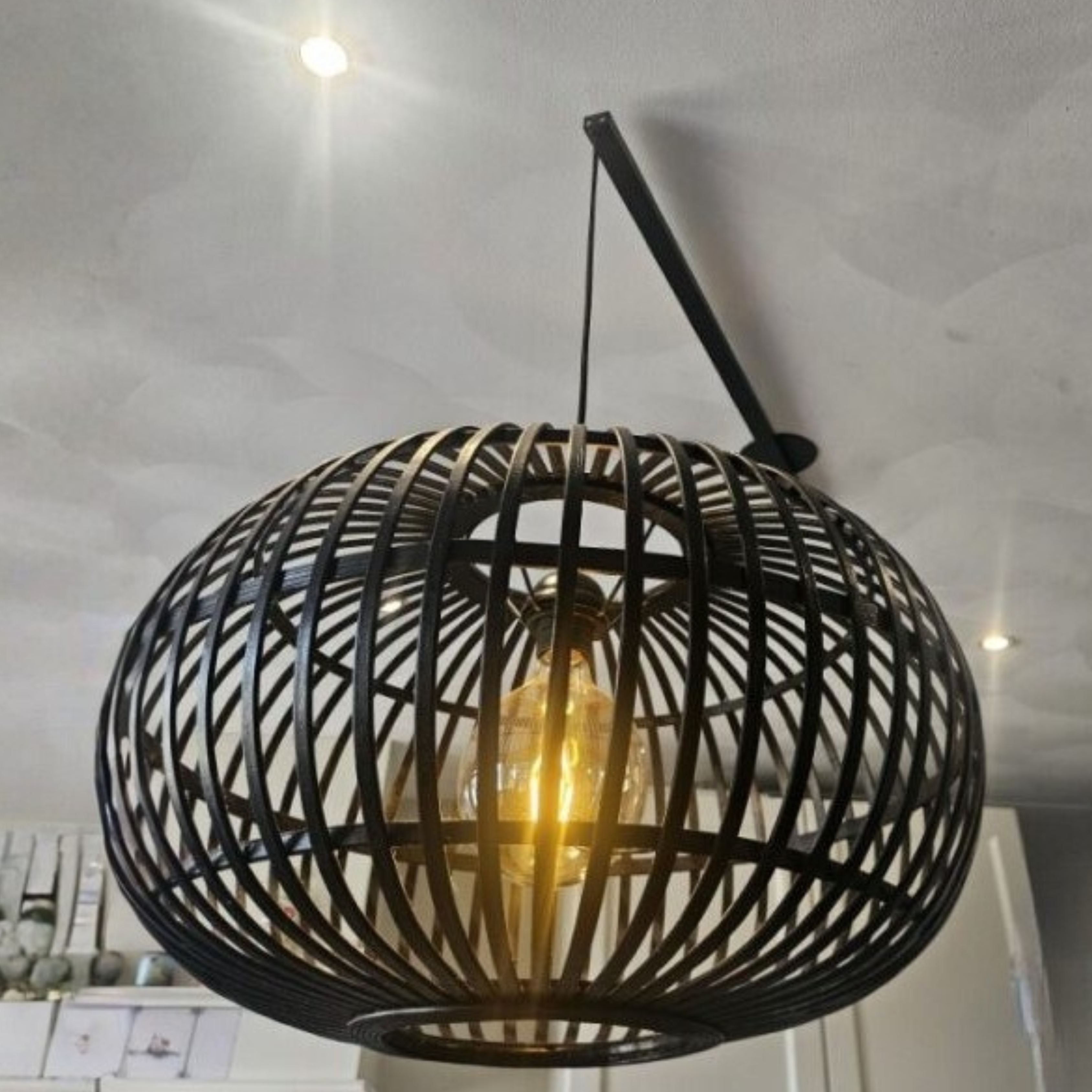 Black Open-Frame Pendant Light – Modern Hanging Ceiling Lamp