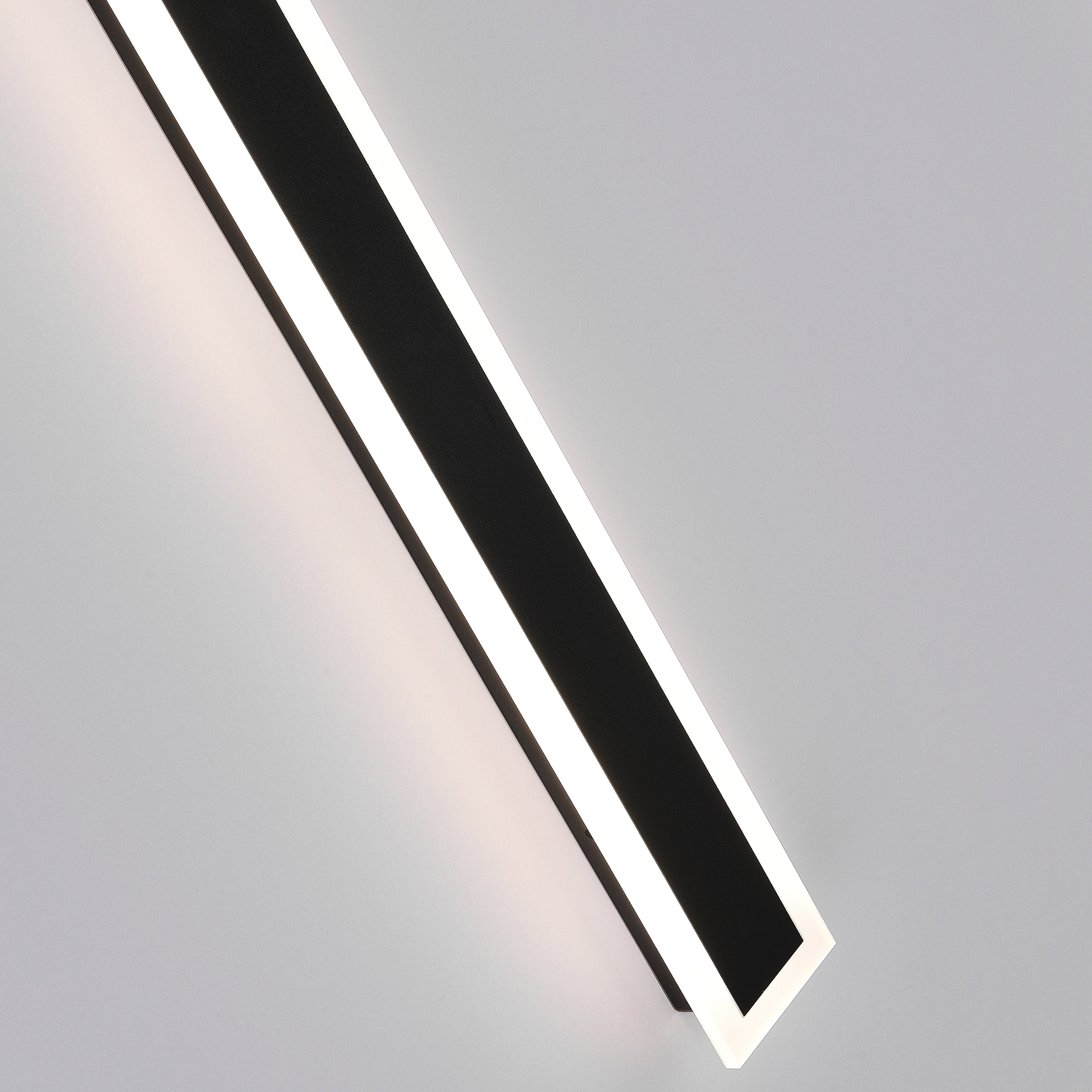 Outdoor Wall Light Fixture – Modern Waterproof Linear LED Wall Sconce