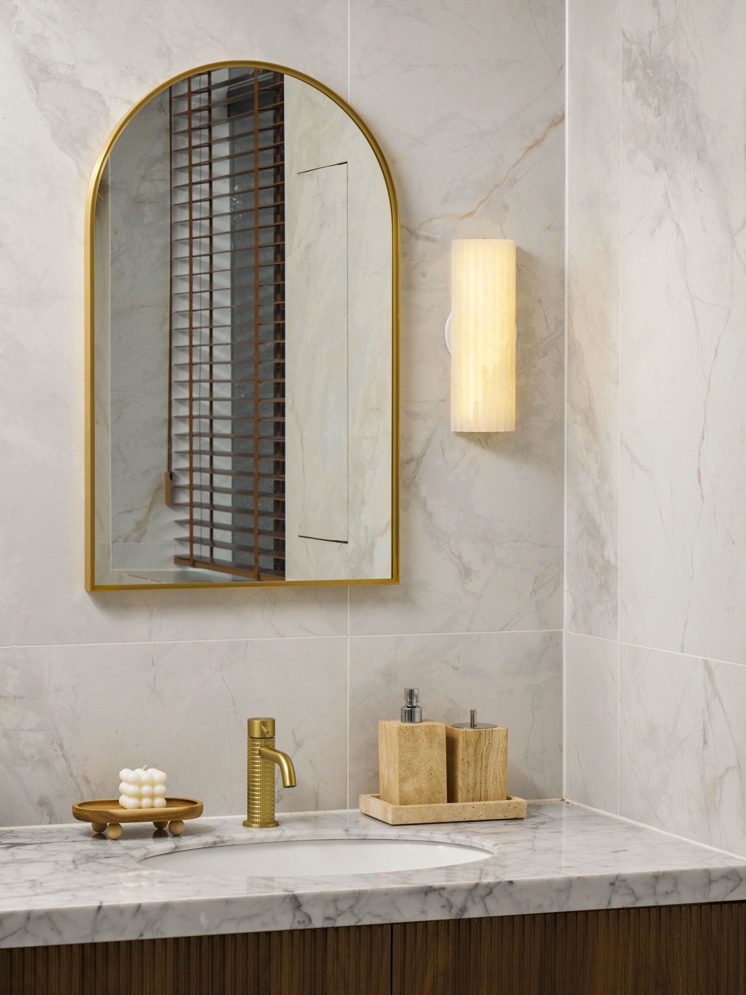 Alabaster Wall Sconce Light Fixture – Modern LED Wall Light