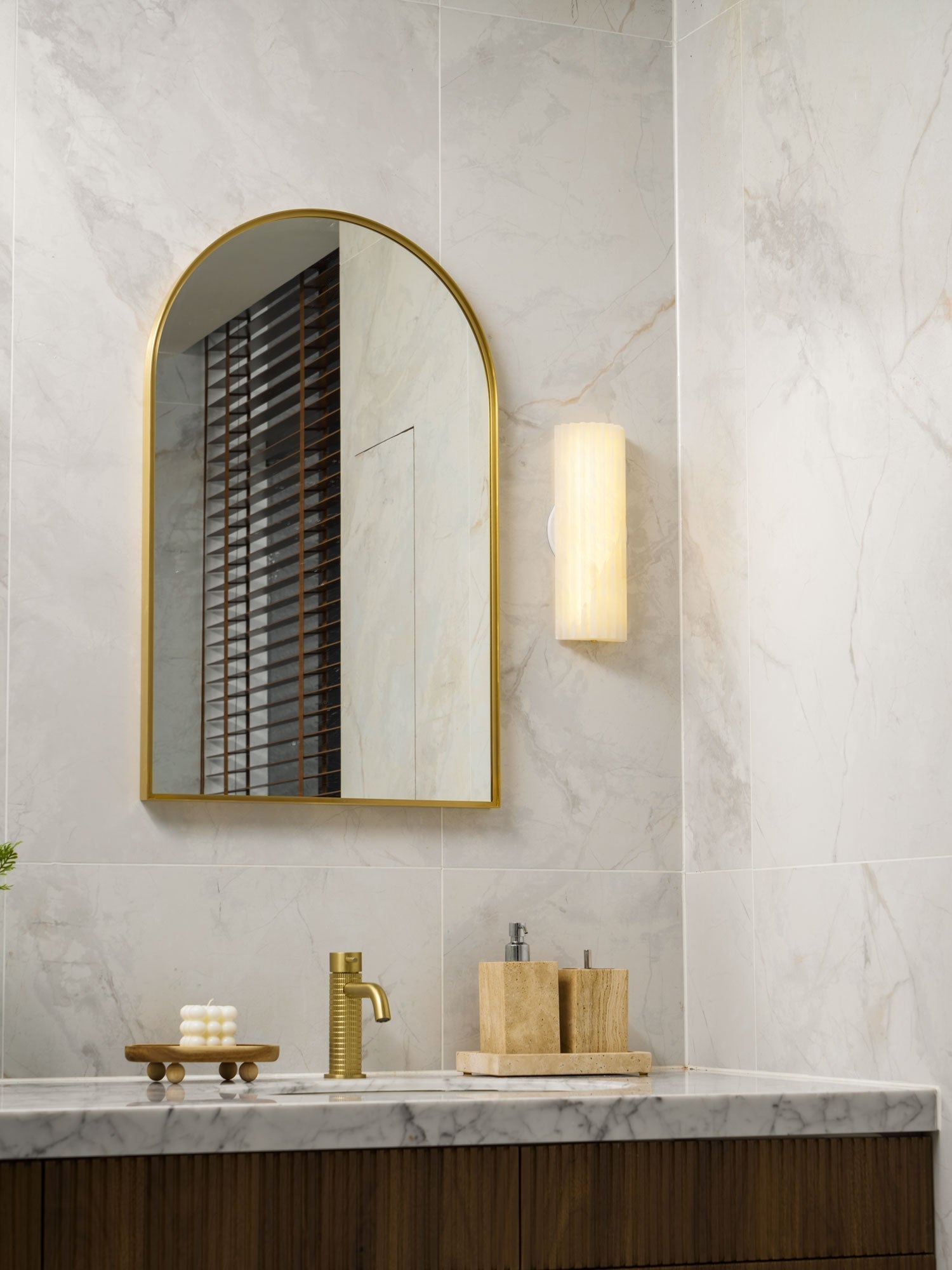 Alabaster Wall Sconce Light Fixture – Modern LED Wall Light