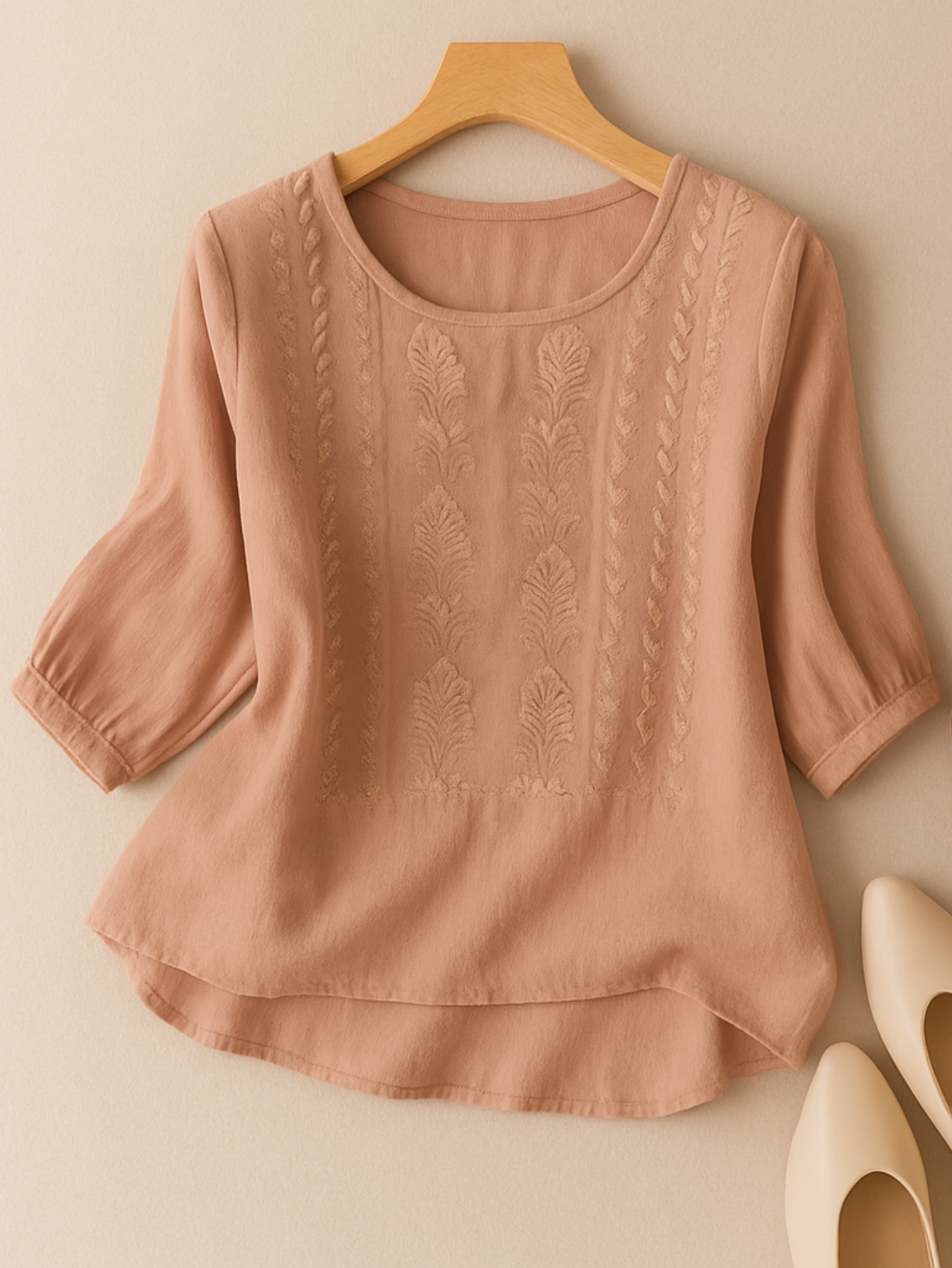 Collared Blouse – Elegant Warm-Weather Look