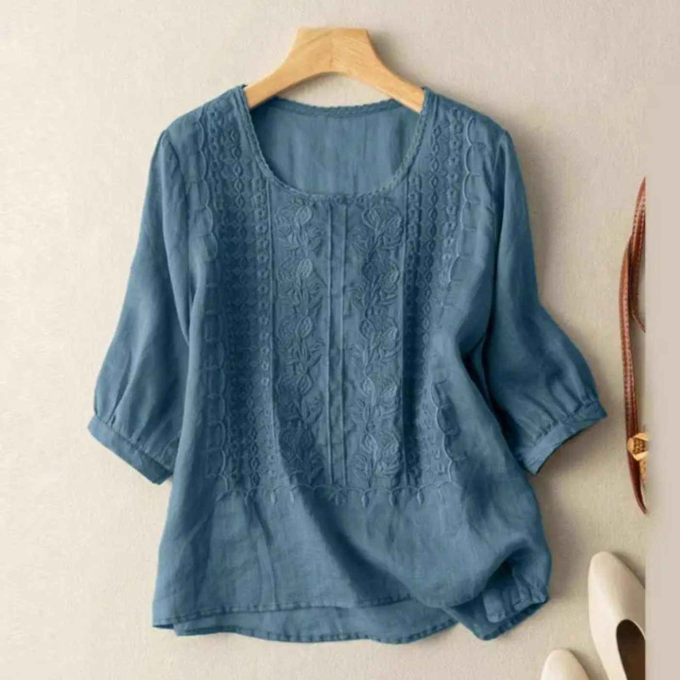 Floral Blouse – Elegant Occasion Silhouette