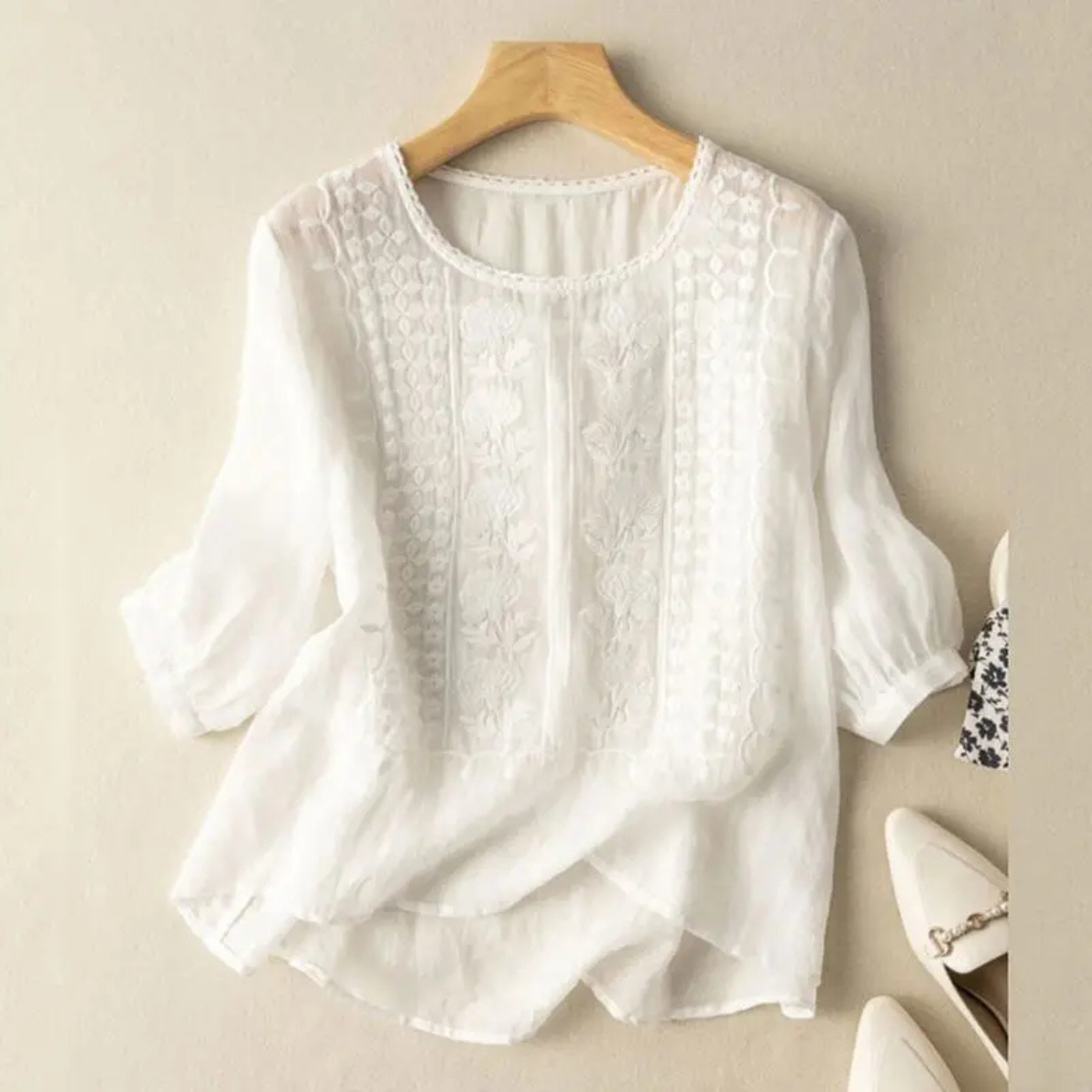 Floral Blouse – Elegant Occasion Silhouette