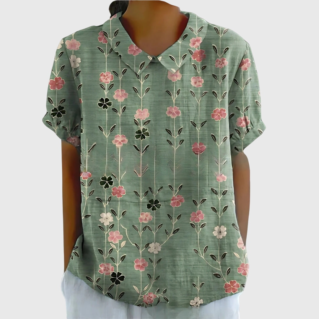 Floral Blouse – Elegant Warm-Weather Look
