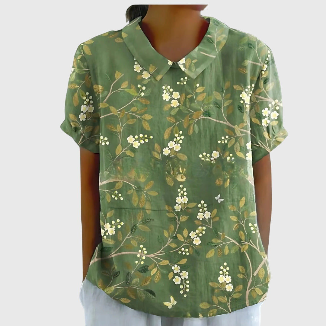 Floral Blouse – Elegant Warm-Weather Look