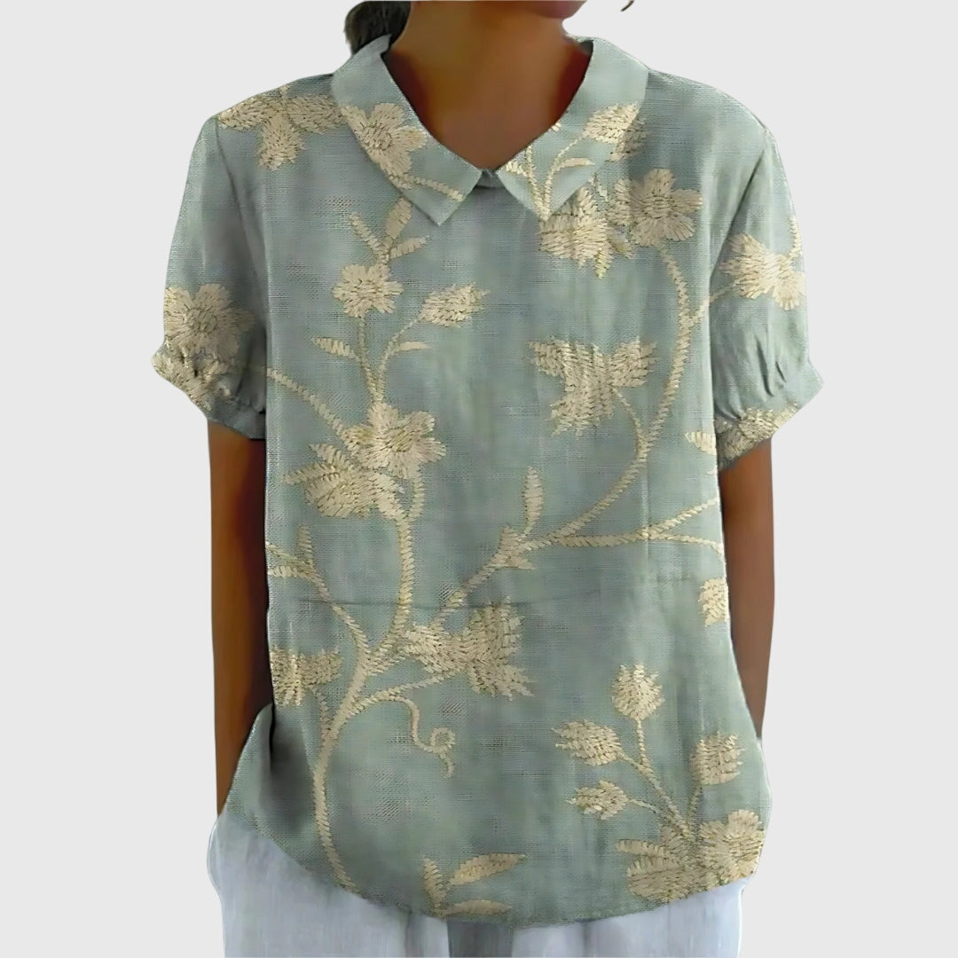 Floral Blouse – Elegant Warm-Weather Look