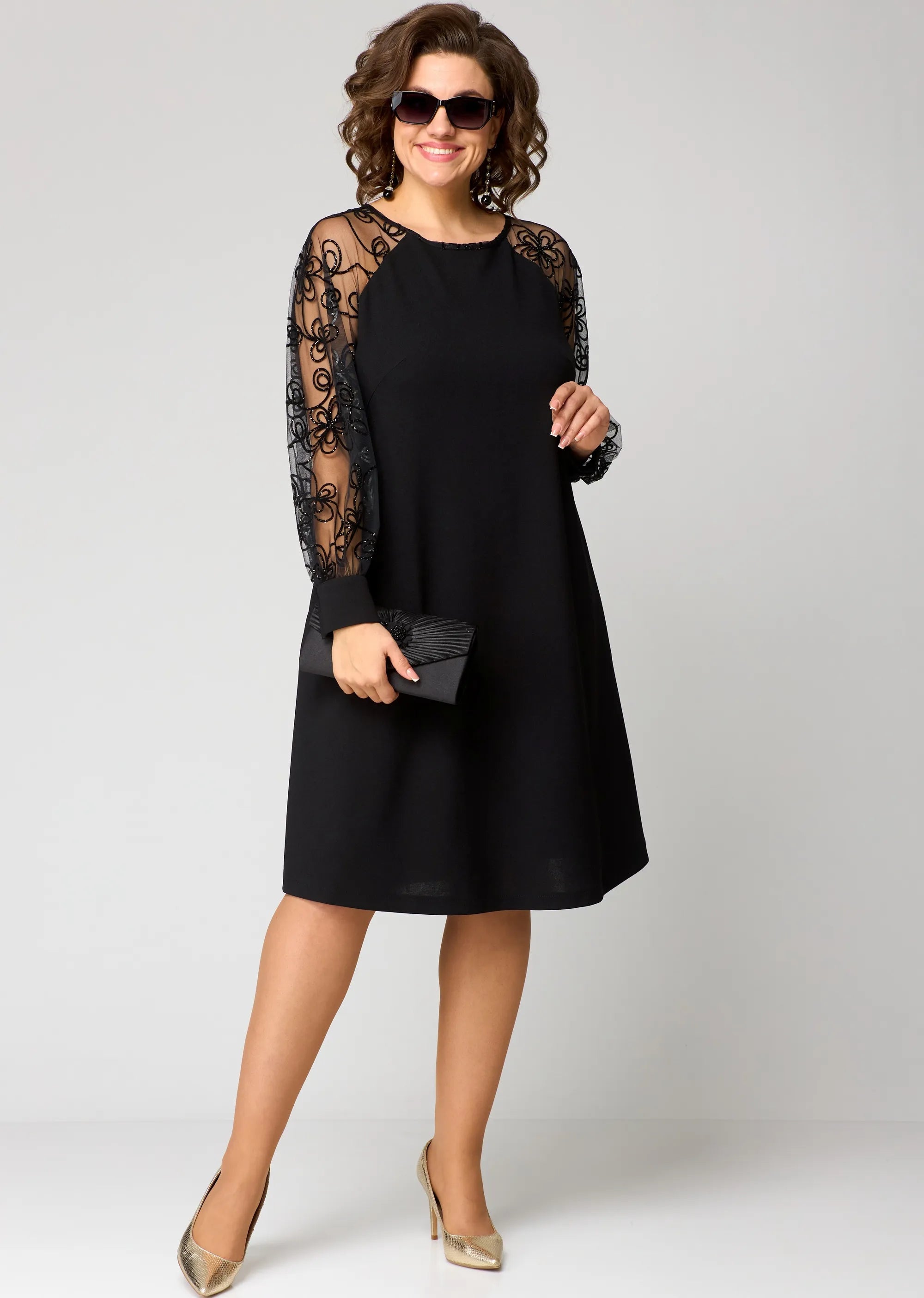 Lace Dress – Evening-Ready Elegance