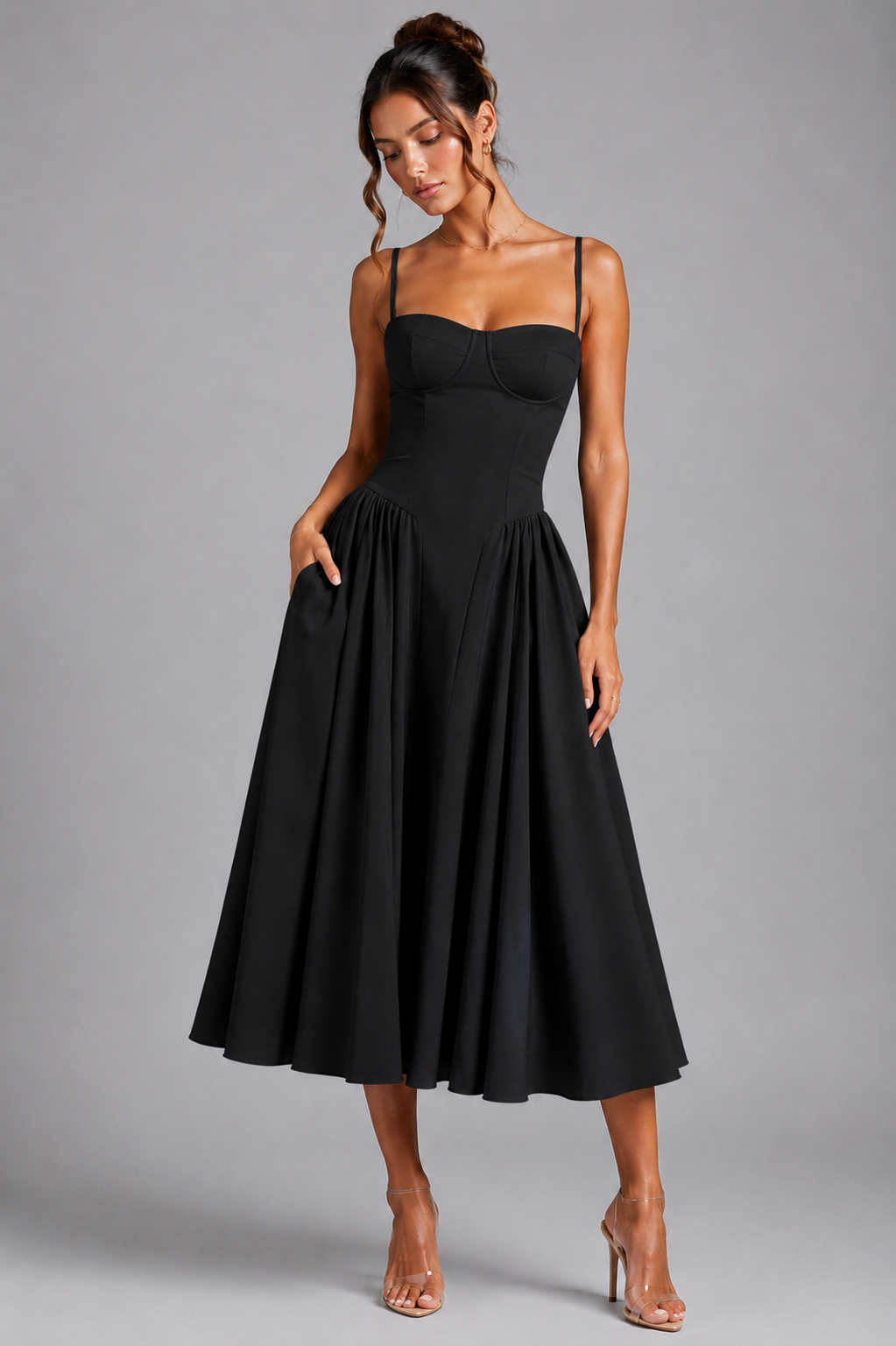 Lace Midi Bodycon Dress – Relaxed Holiday Look