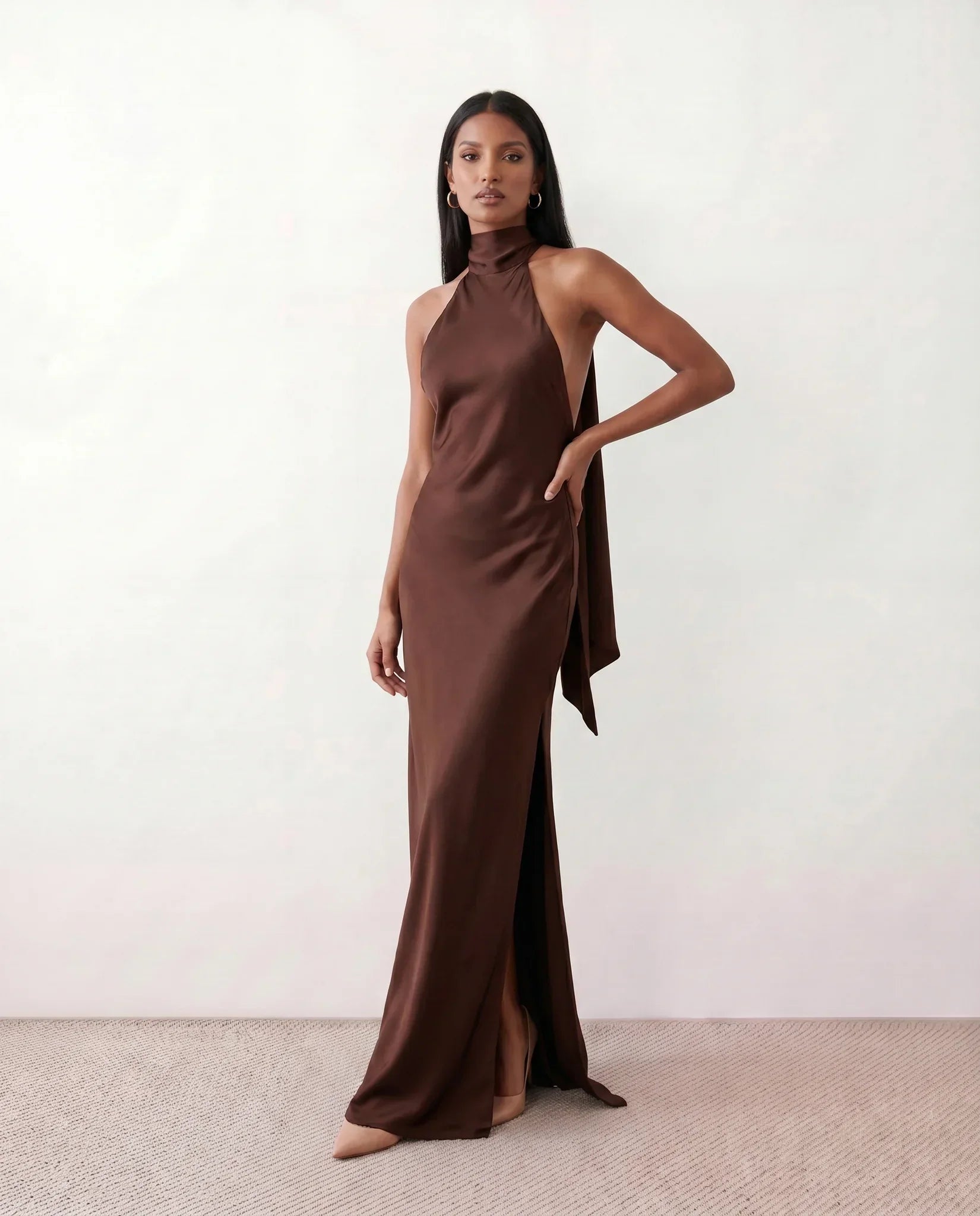Maxi Halter Dress – Elegant Warm-Weather Style