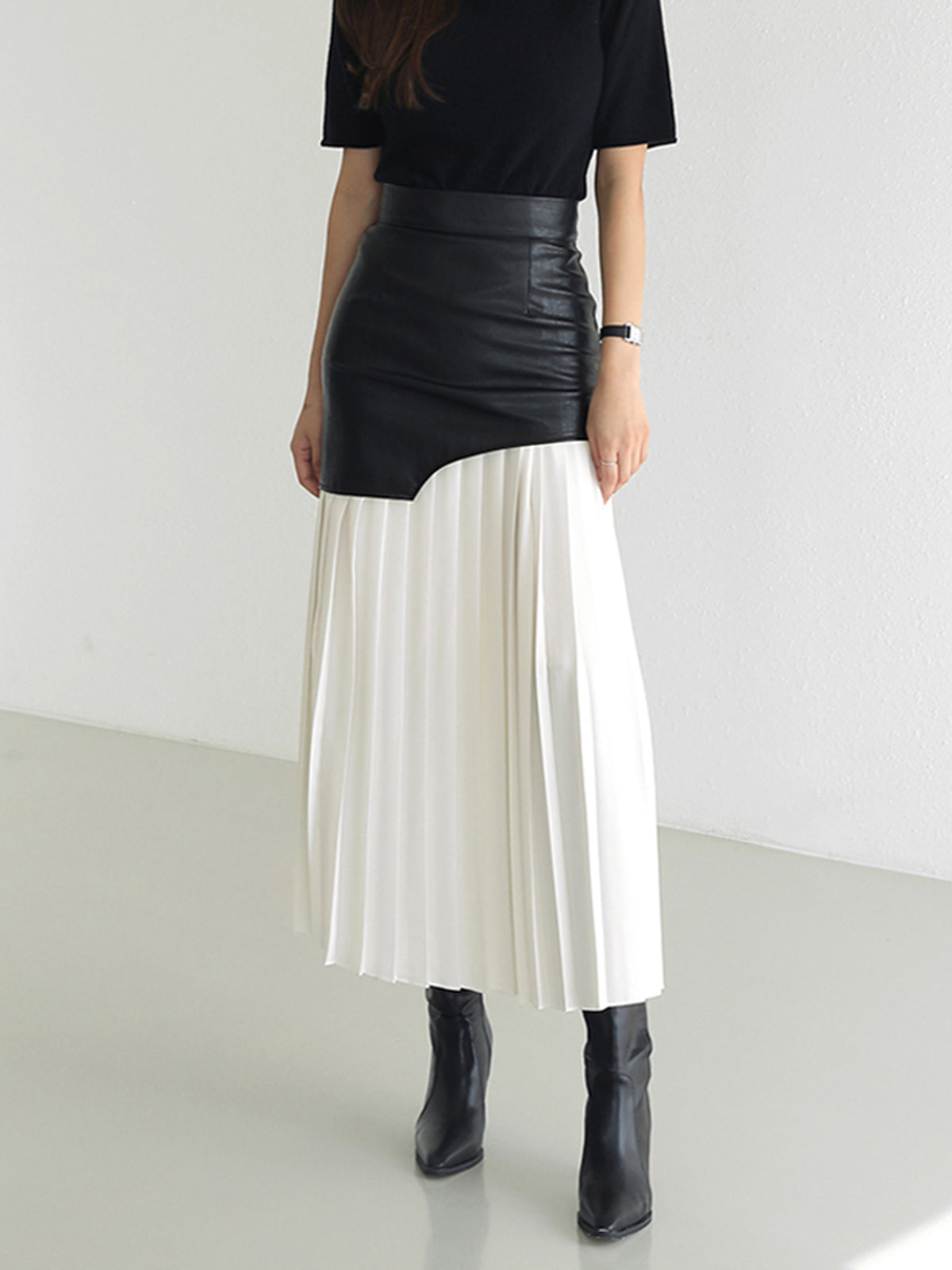 Maxi Pleated Dress – Elegant Warm-Weather Style
