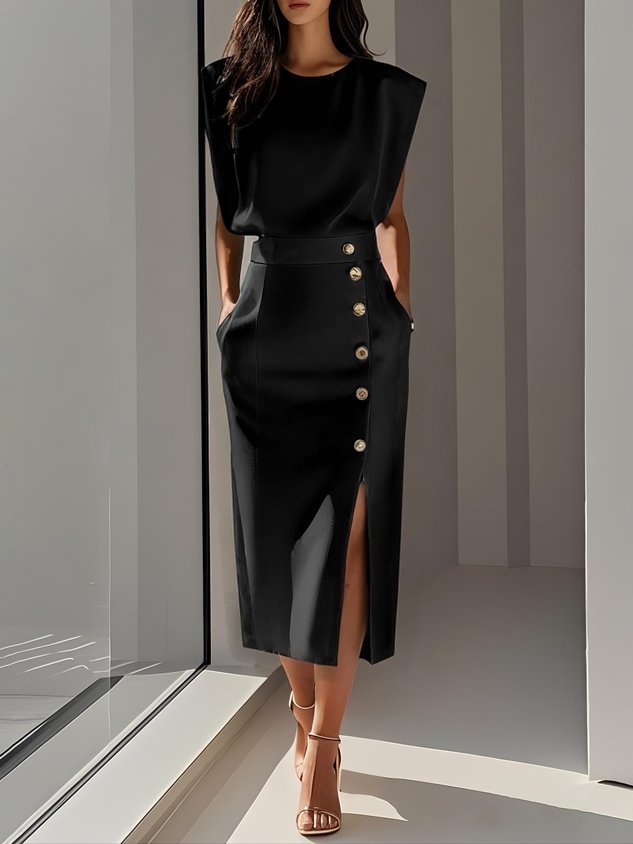 Midi Round-Neck Dress – Elegant Warm-Weather Look