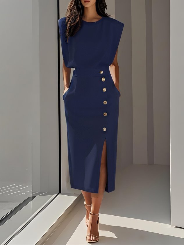 Midi Round-Neck Dress – Elegant Warm-Weather Look