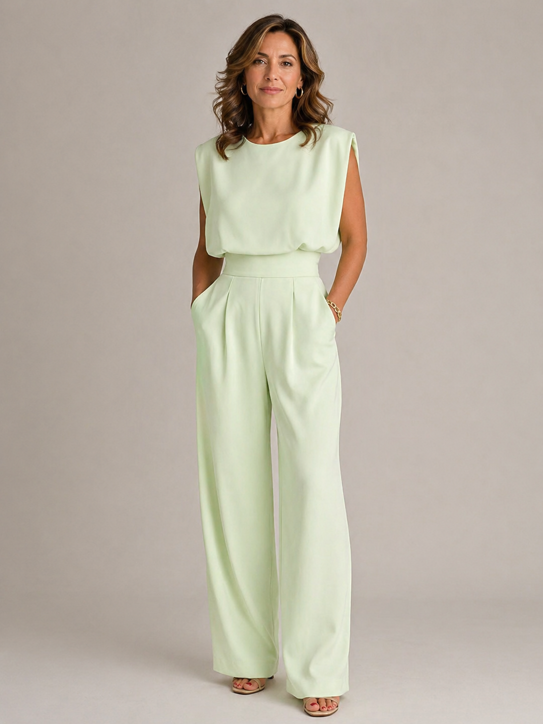 Pleated Jumpsuit – Relaxed Daytime Look