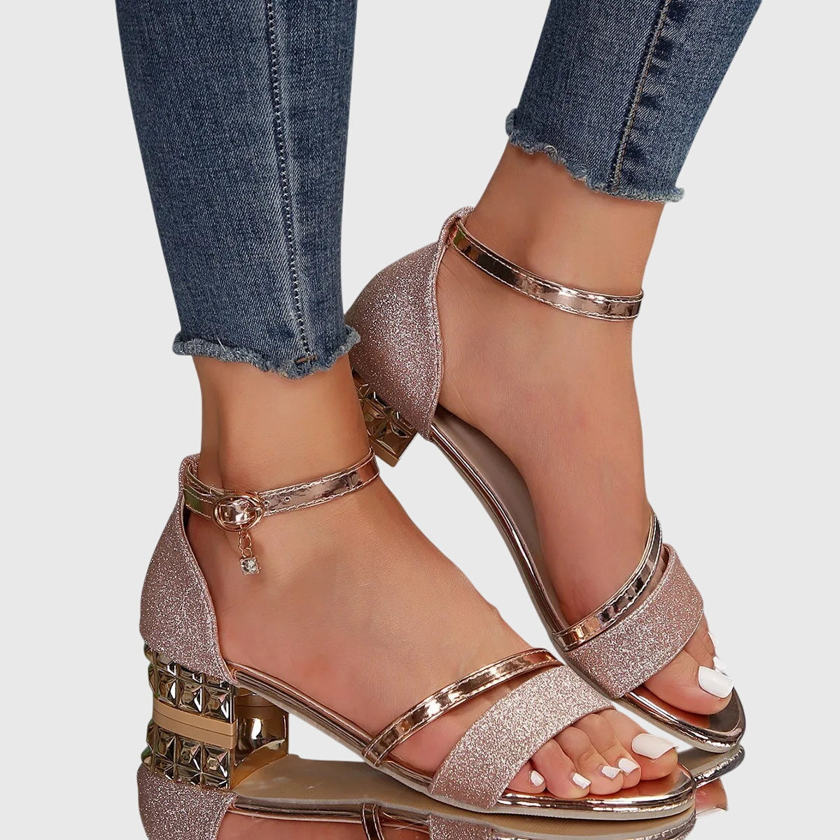 Sandals – Elegant Warm-Weather Look