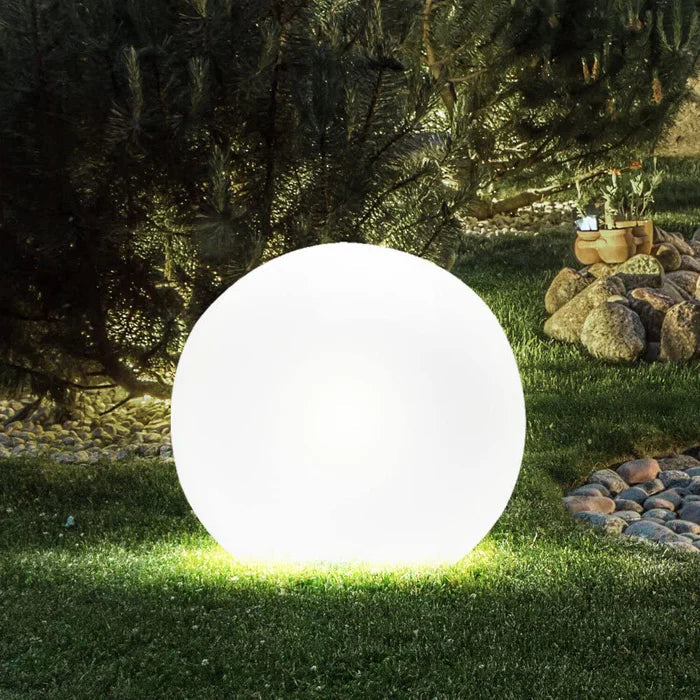 LED Outdoor Globe Light – Rechargeable Waterproof Garden Light