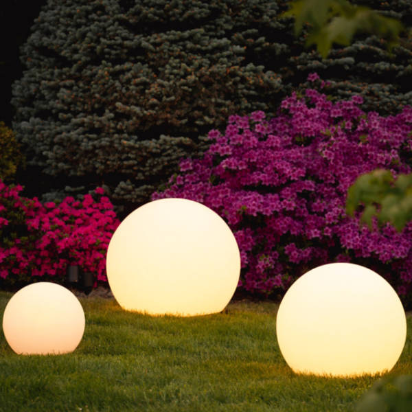 LED Outdoor Globe Light – Rechargeable Waterproof Garden Light